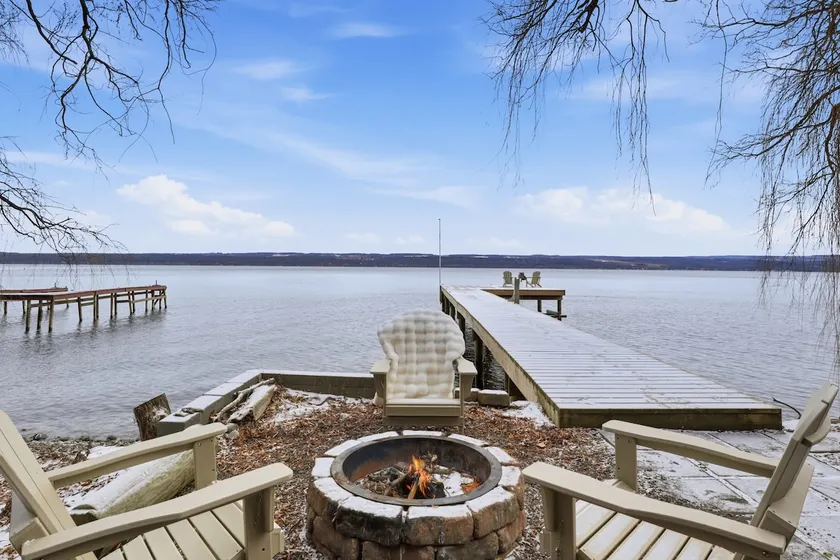 Seneca Lake * Hot Tub * Lakefront - Image 1