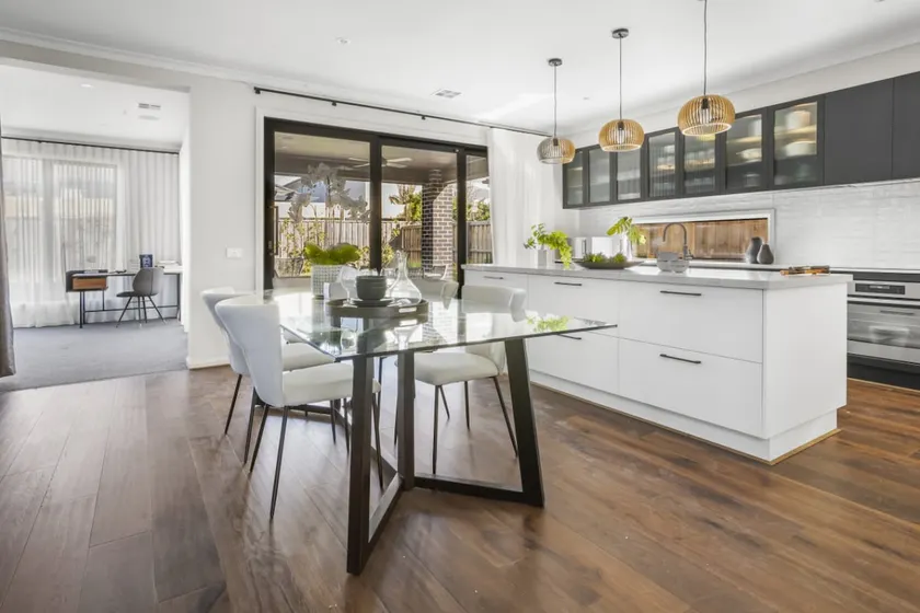 StayAU Two-Storey Idyllic Spacious w/Netflix - Image 1