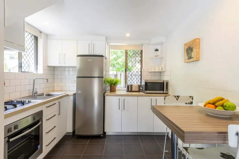 Bayshore Bungalow 6 - Oceanstays - Image 1