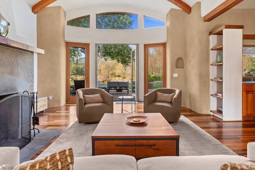 Elegant Cobb House w/ Spa | Pond | Chef Kitchen - Image 1