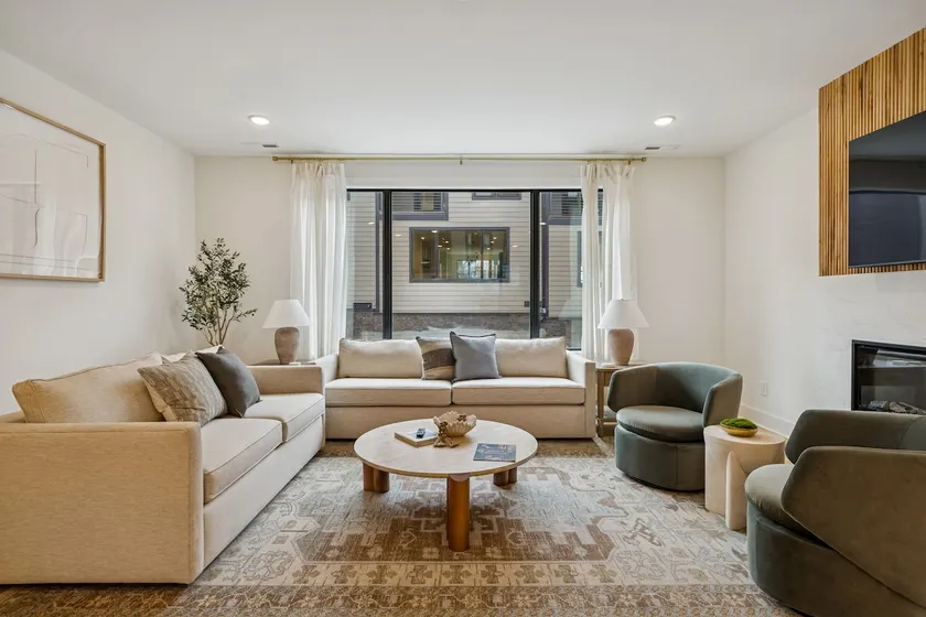 Luxury Nash Home w/ Rooftop Downtown Skyline Views - Image 1