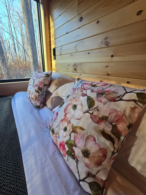 Woodland Studio Pod - Dogwood - Image 1
