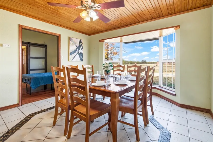 Grand Haven ※ 8BR Home ※ 2 Acres ※ Workers Welcome - Image 1