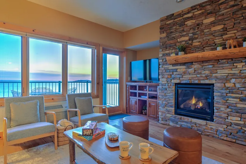 Lakefront 2BR Corner | Pool • Hot Tub • Sauna • EV - Image 1