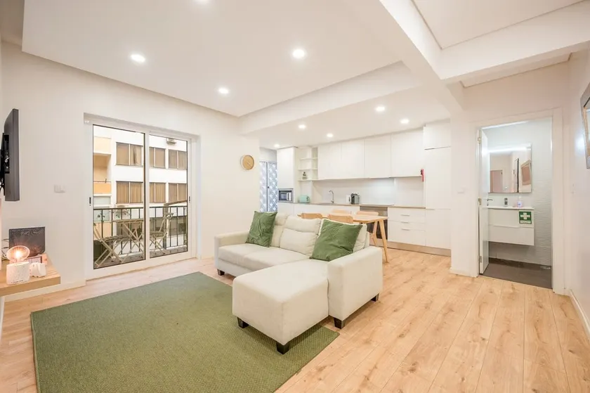 GuestReady - Modern Comfort in Almada - Image 1