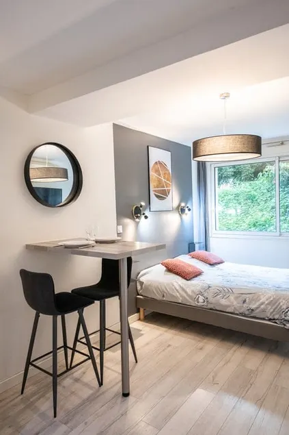 Central Part-Dieu - Apartment 2 - air-conditioned - Image 1
