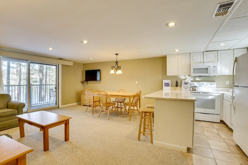 All-Season Lake Wallenpaupack Condo w/ Views - Image 1