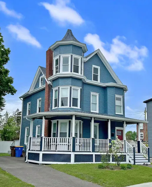 Hightop House: Walk to Uptown, 1904 Victorian - Image 1