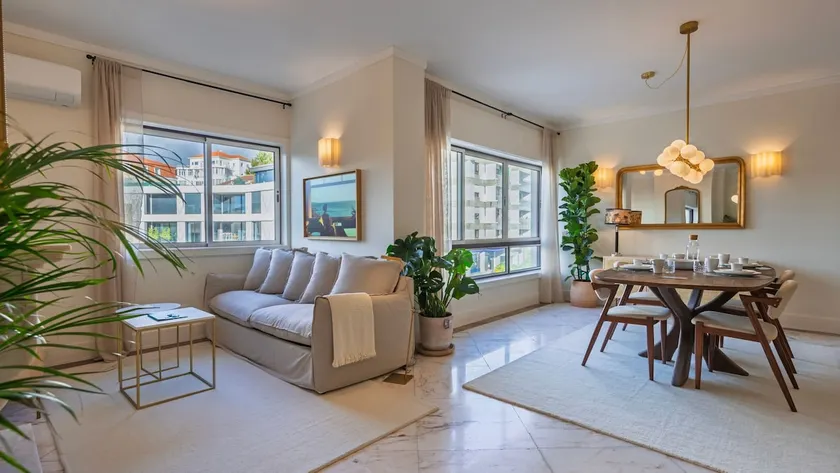 Estoril Upscale Apartment with Pool by LovelyStay - Image 1