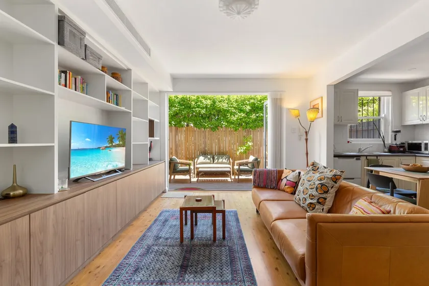 Spacious Stay Near Shops & Cafes in Marrickville - Image 1