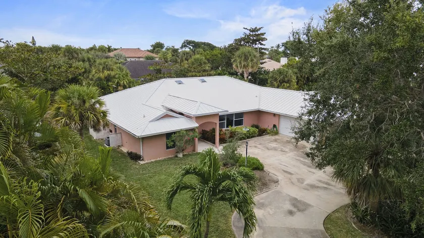 4BR Pool Home with Private Beach Access - Image 1