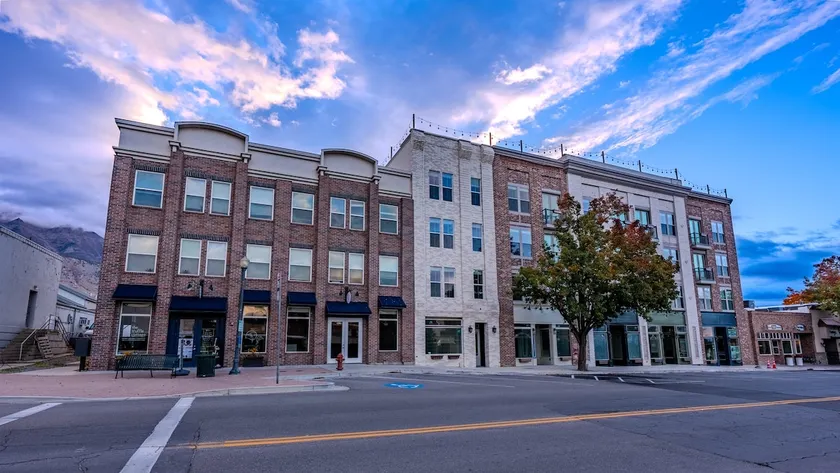 Signature Suite–New Construction Beauty! Pets too! - Image 1