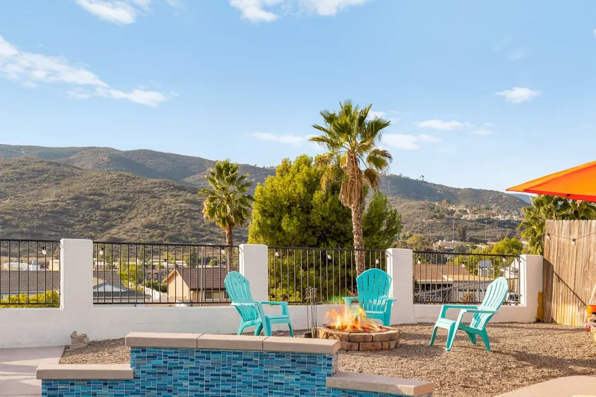 Southwest Oasis Pool, Fire Pit, Views & Family Fun - Image 1