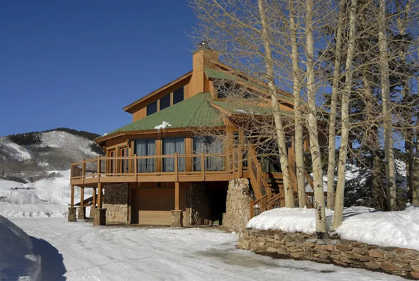 Daisy Circle Views of Mountain and Private Hot Tub - Image 1