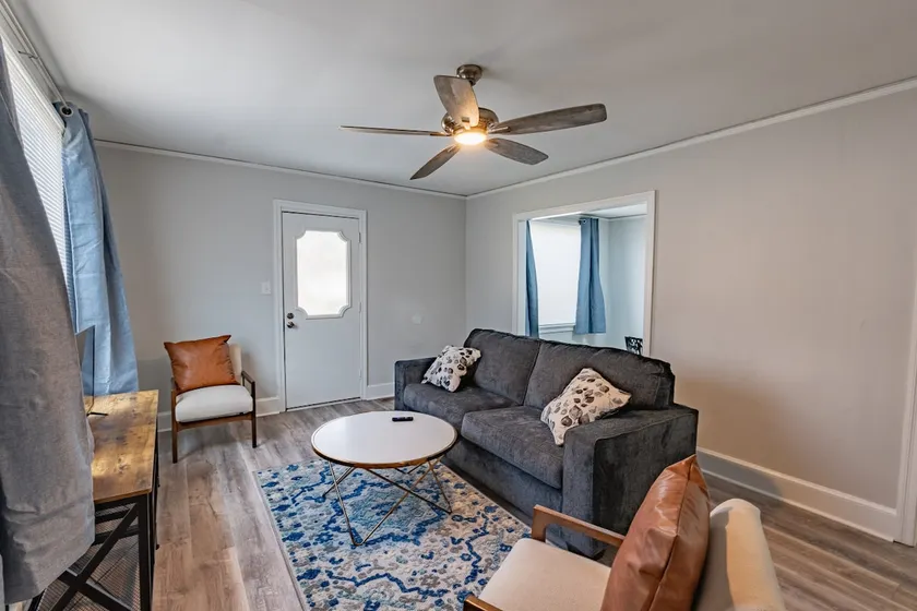 Entire home close to downtown & Ft. Jackson - Image 1