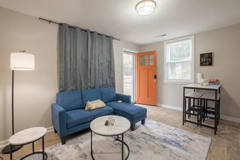 Welcome to Southern Haven Charm |DT+FastWi-Fi| - Image 1