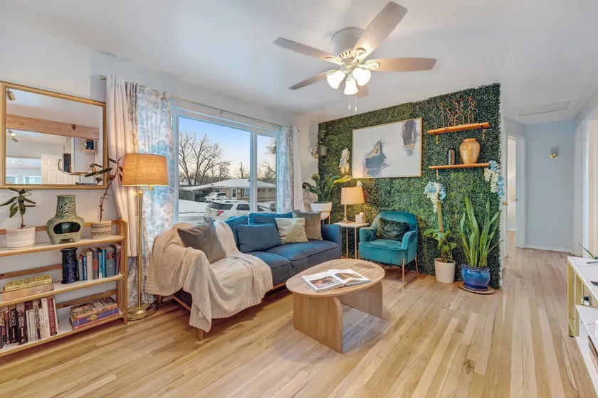 Hot Tub • King Beds • Plant Oasis - Image 1