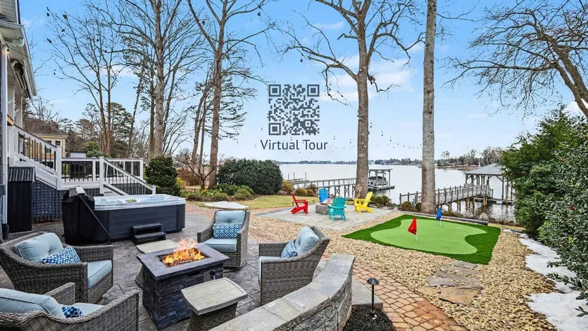 New! Lakefront-Sleeps 14-Hot Tub-Putting Green - Image 1