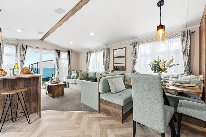 Harbour View at Avocet Crescent - Luxury Lodge with Hot Tub - Hayling Island - Mill Rythe Holiday Village - Image 1