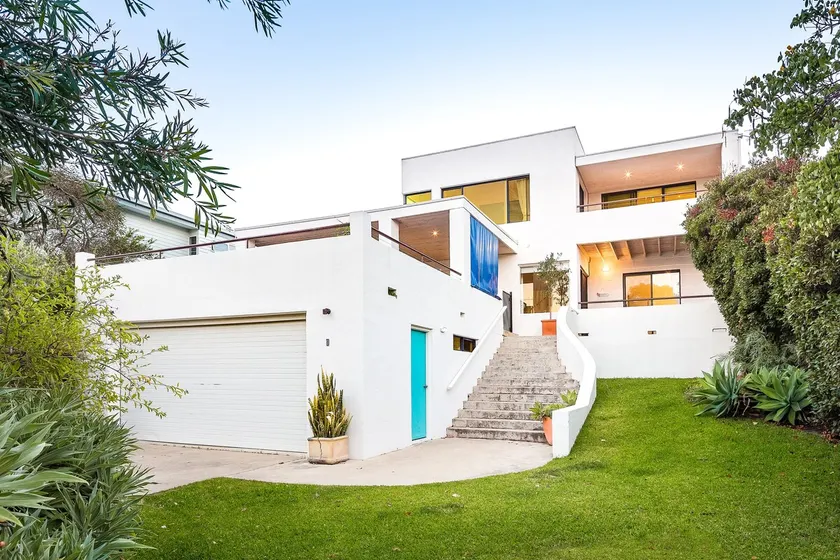 Casa Feliz Mediterranean style Coastal Getaway - Image 1