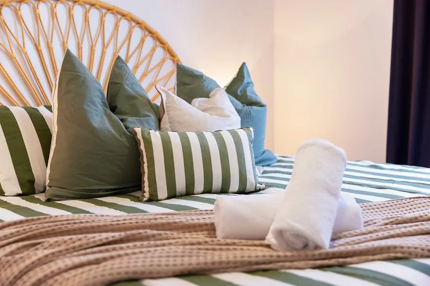 SeaBreeze at Ettalong Spacious Coastal Retreat - Image 1