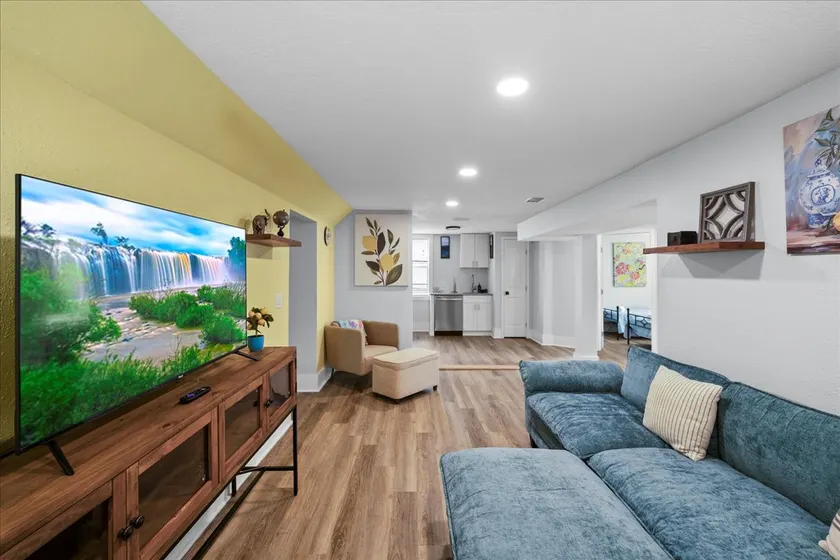 Walk Everywhere Dwntwn- Sweet Lemon Stay w/ Pets - Image 1