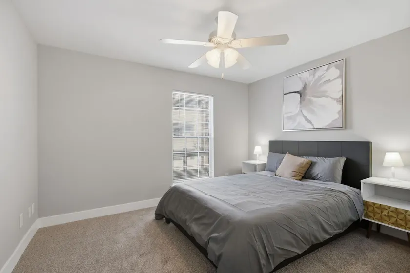 Private Room Available For You - Image 1