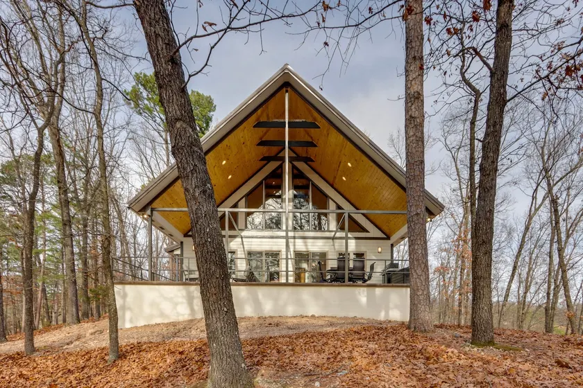 Epic Lake Views! 'the Ridge' Eureka Springs Home - Image 1