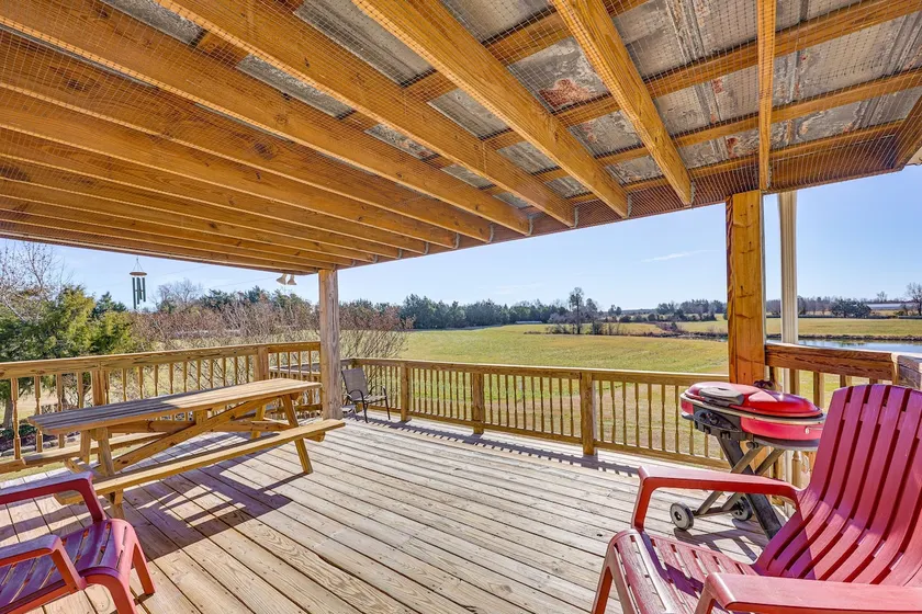 100-acre Family Getaway in Kenbridge: Pets Welcome - Image 1