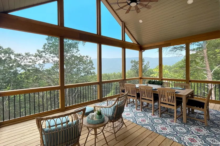 Hot Tub & Mtn Views at Luxe Lake Arrowhead Getaway - Image 1