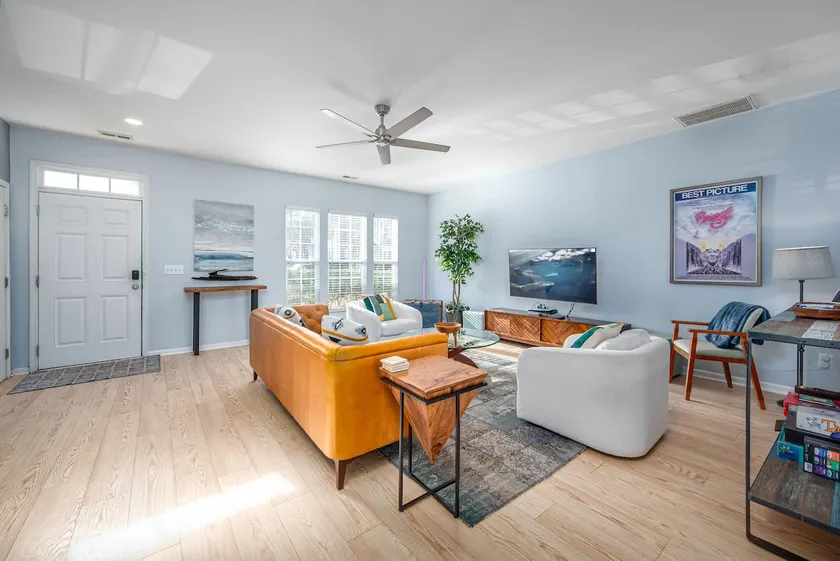 Modern 3-BR Townhome w Private Backyard Near RTP - Image 1