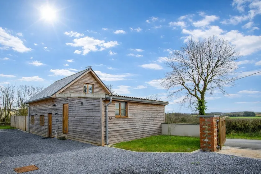 The Old Milking Parlour - 1 Bed Cottage - Amroth - Image 1