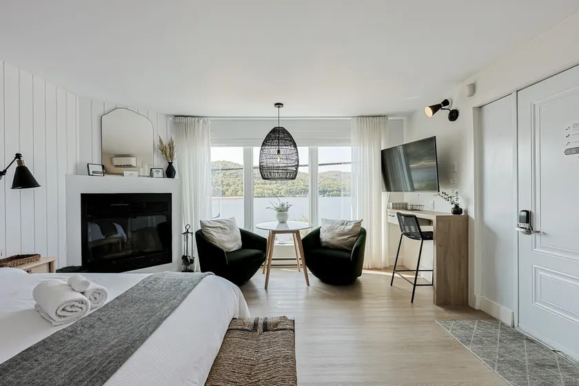 Lac des Sables Lofts – Loft 5 - Image 1