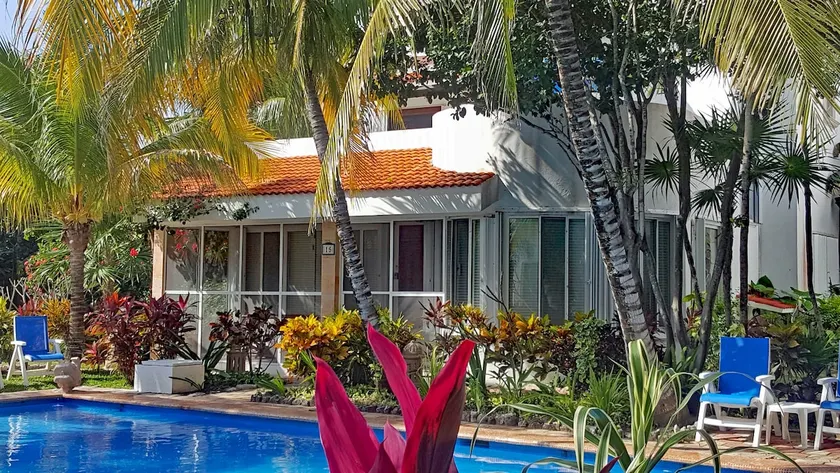 Piscina privada / Villa de praia com comodidades modernas Conheça artesanato mexicano - Image 1