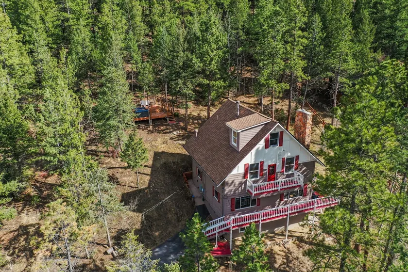 Sleeps 12 | Hike, bike, raft near Blackstone - Image 1