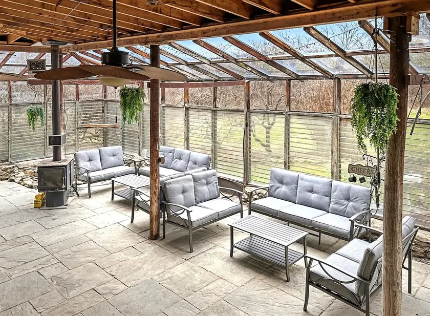 Idyllic Riverfront Farmstead, Golf, Spa & More - Image 1