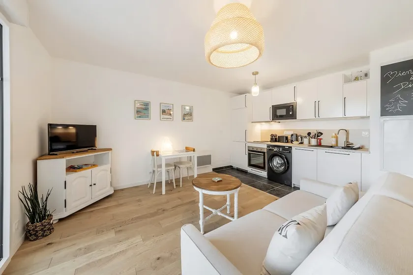 Rozven 1 Bedroom Apartment Balcony - Image 1
