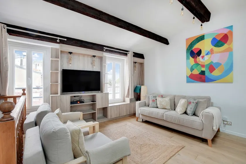 Stunning Duplex 1BR/4P – Notre-Dame Cathedral - Image 1