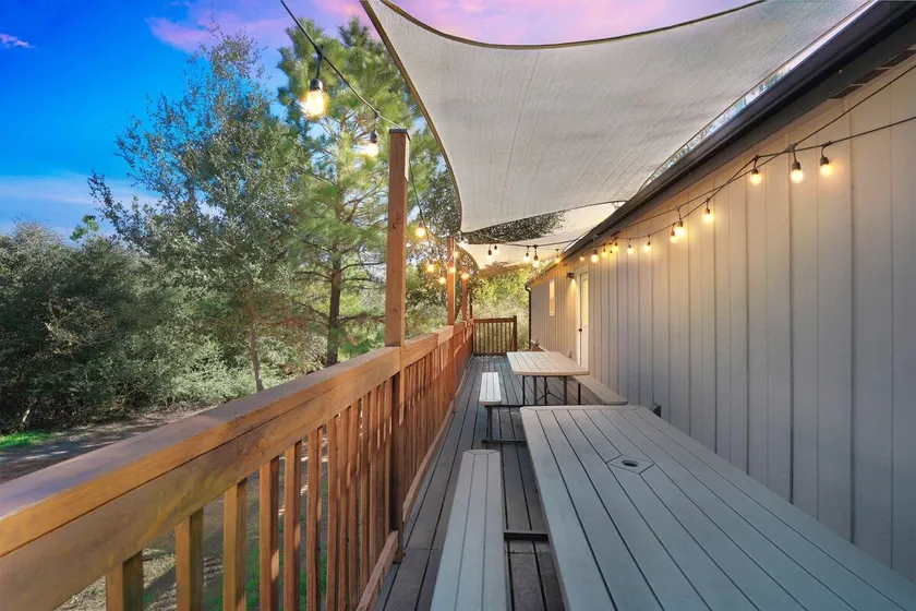 Cozy Cottage in Lost Pines w/Deck & Forest Views - Image 1