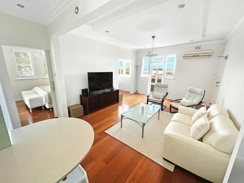 Balmoral Beach Lifesaver - Executive Listing - RAG25 - Image 1
