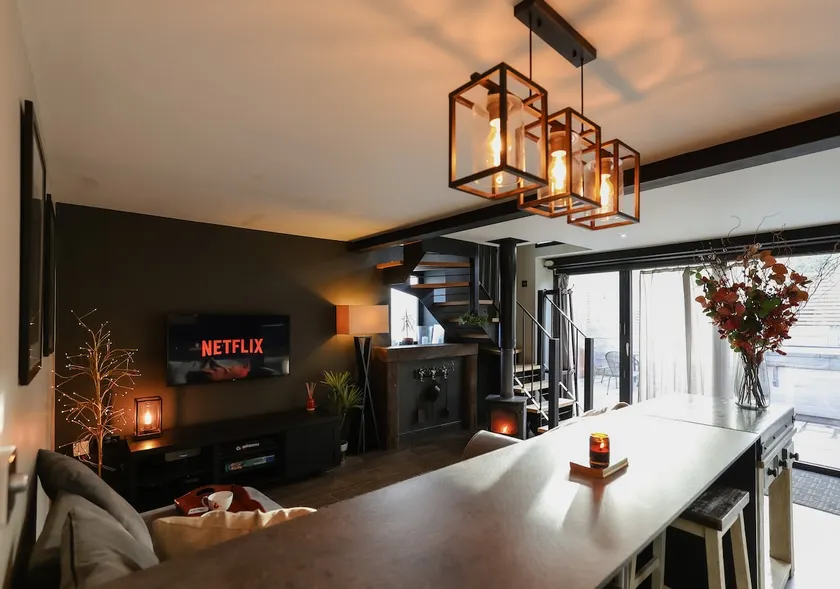 The Cosy by Birch Stays - Image 1
