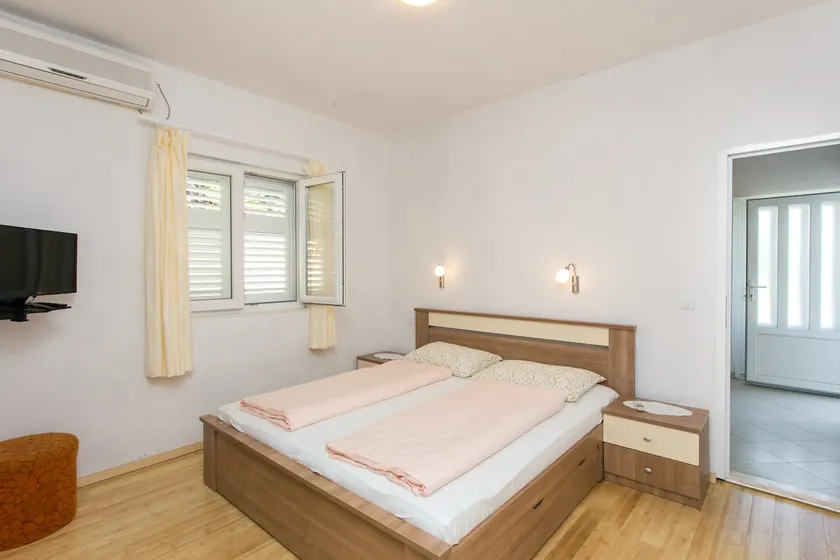 Guest House Oreb - Image 1