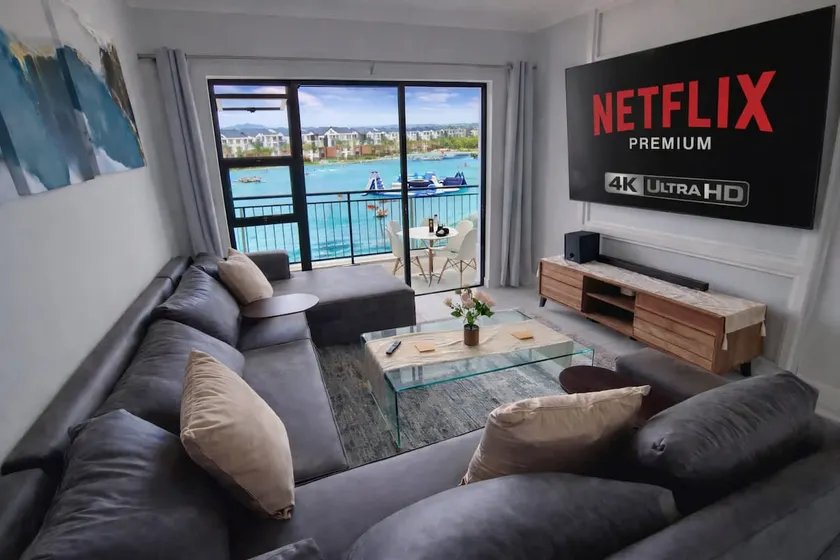 Spectacular Lagoon Facing Apartment - The Blyde - Image 1