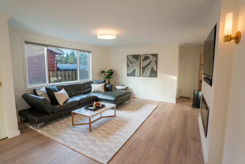 Modern 3BR - Rare AC in Seattle - Family-Friendly - Image 1