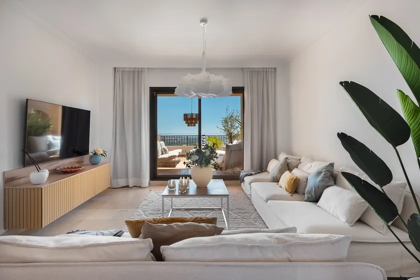 Elegant 3br with Incredible Sea Views - Image 1