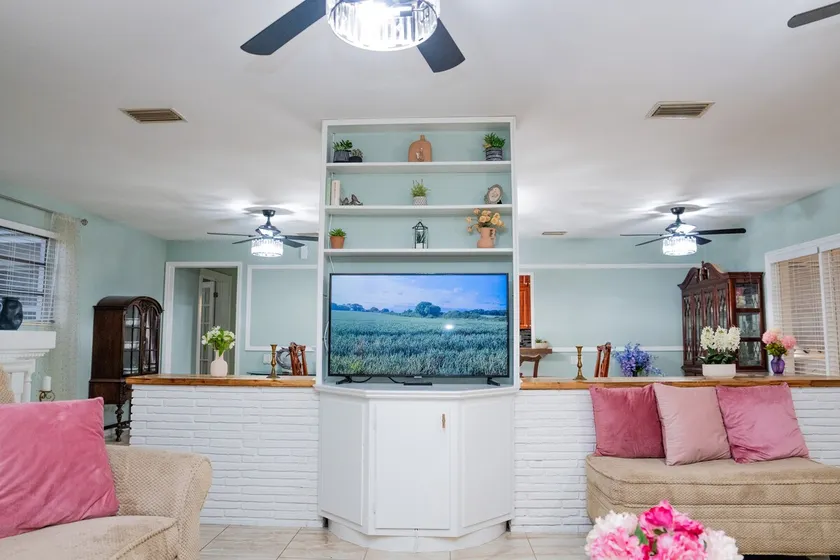 “Buckingham Retreat – Private Land & Sunset Views” - Image 1