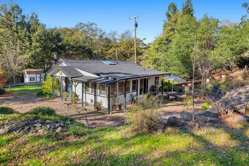 Private Acre+BBQ Patio | 5min to Healdsburg Plaza - Image 1
