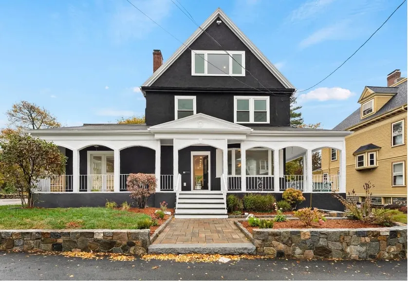 Luxury 5BR Home Steps to Medford Square - Image 1