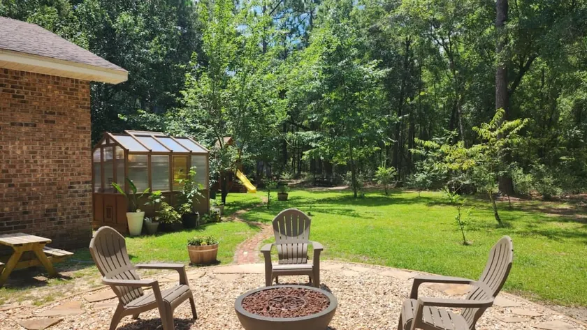 Family-Friendly Cottage Retreat w/Fire Pit - Image 1
