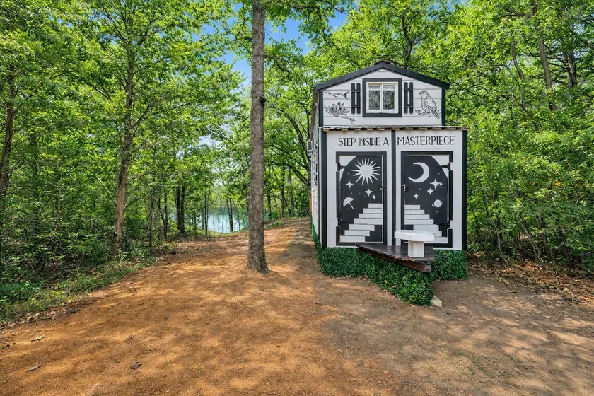 The Doodle House | Lake Front Tiny Home - Image 1
